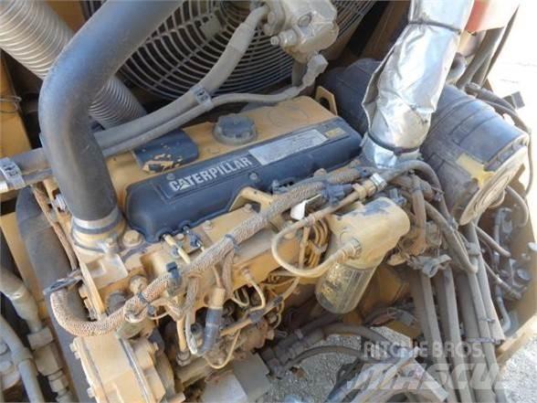 CAT CB-534D Tek tamburlu silindirler