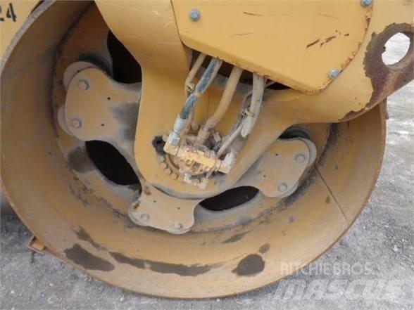 CAT CB54 Tek tamburlu silindirler