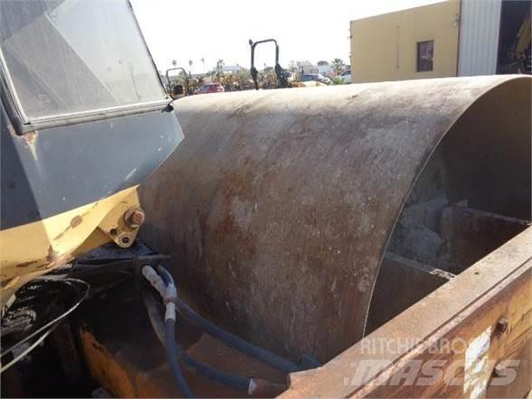 CAT CS-563C Tek tamburlu silindirler