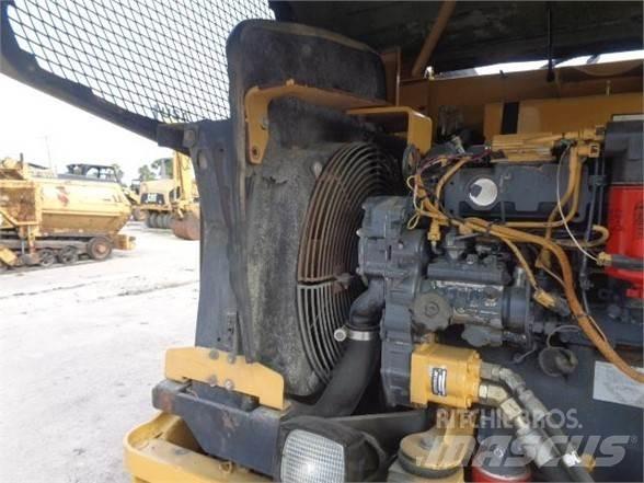 CAT PS-150C Pnömatik lastikli silindirler