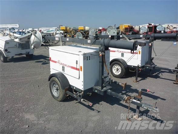 Magnum MLT3060 Aydinlatma kuleleri