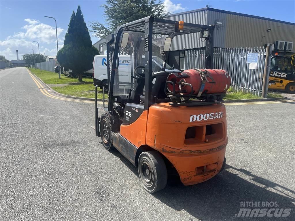 Doosan G25P-5 LPG'li forkliftler
