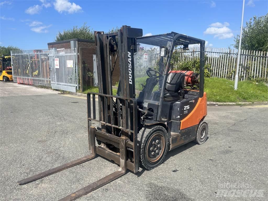 Doosan G25P-5 LPG'li forkliftler