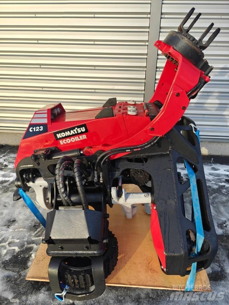 Komatsu C 123 Agaç kesme robotlari