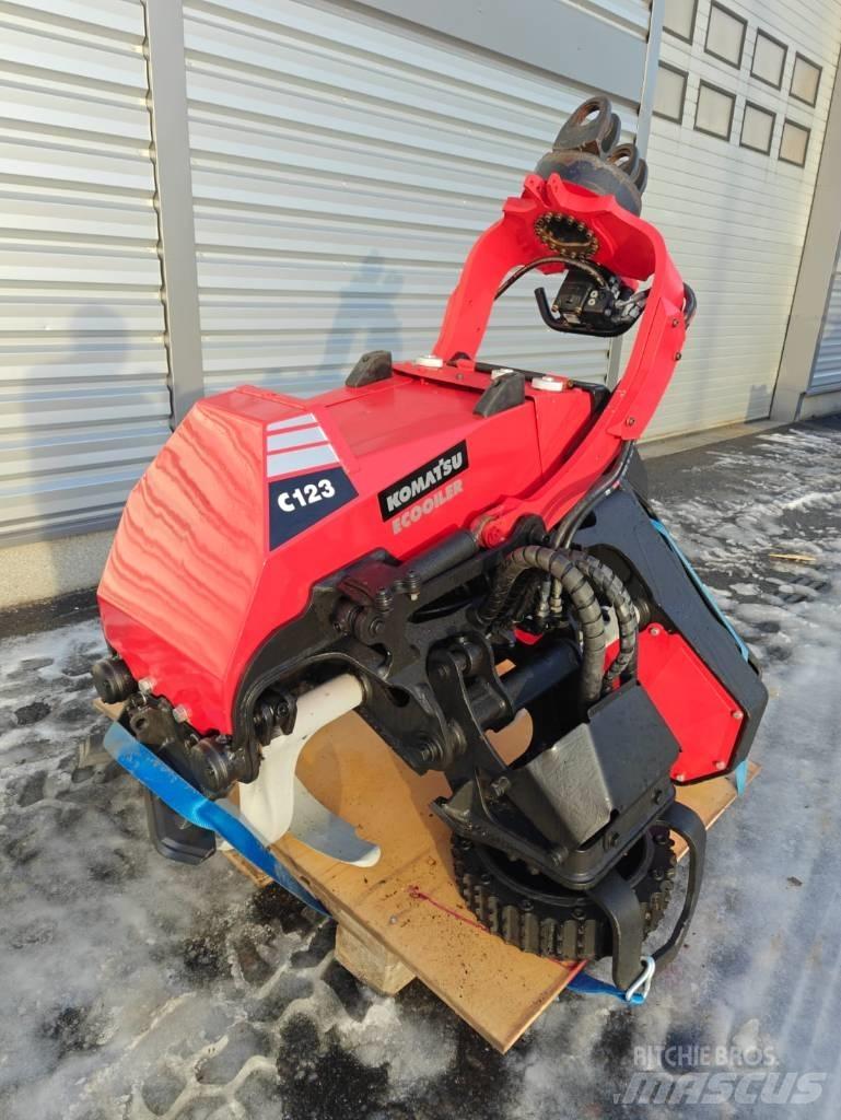 Komatsu C 123 Agaç kesme robotlari