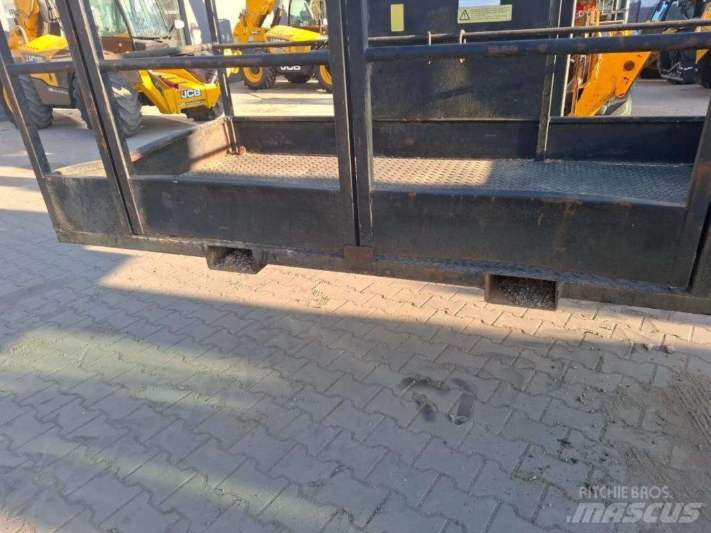 JCB kosz narzędziowy Diger parçalar