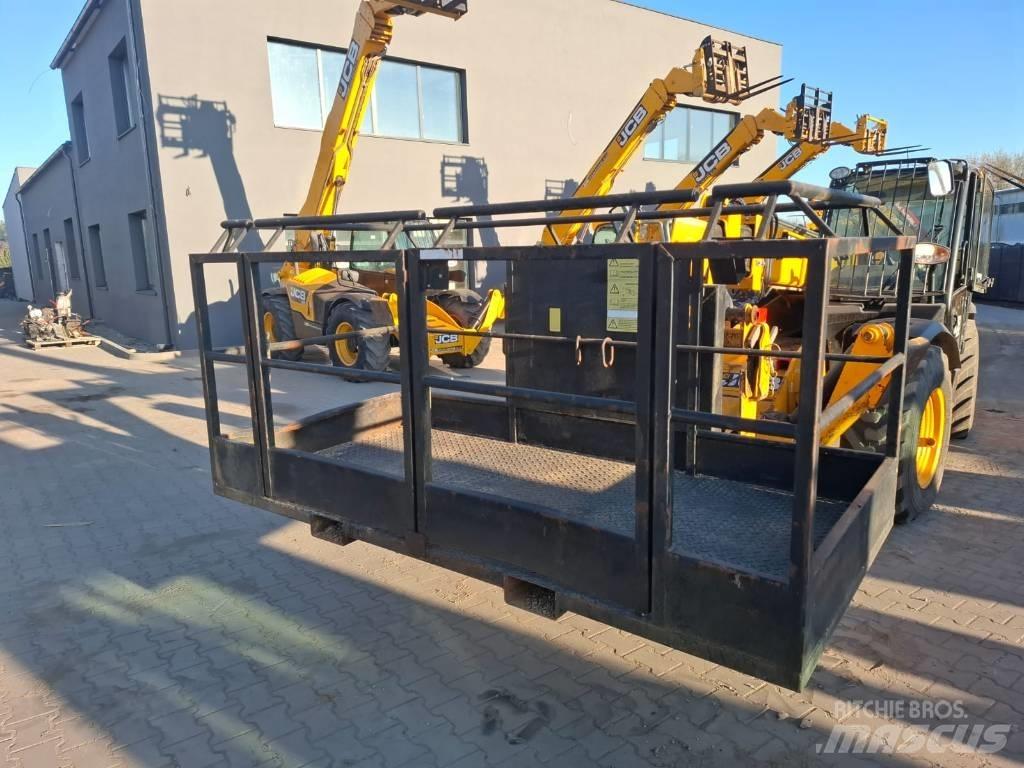 JCB kosz narzędziowy Diger parçalar