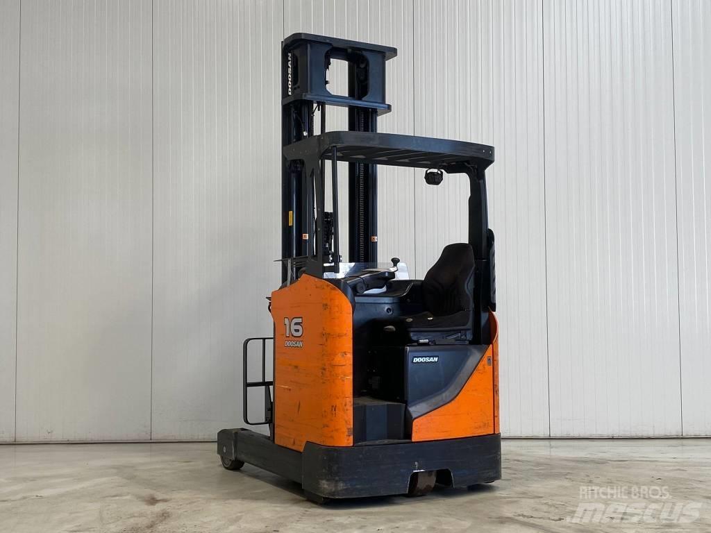 Doosan BR16JW- 7 PLUS Reach truck - depo içi istif araçları