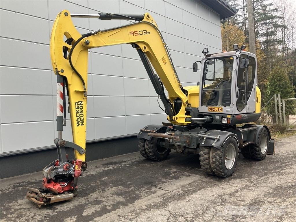 Wacker Neuson 9503 Lastik tekerli ekskavatörler