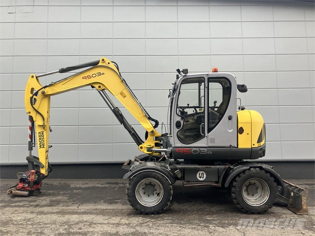 Wacker Neuson 9503 Lastik tekerli ekskavatörler