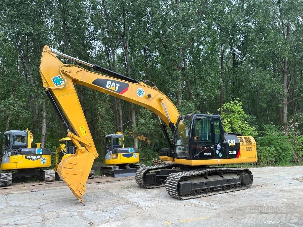 CAT 320D Paletli ekskavatörler