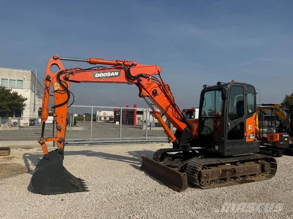 Doosan DX 80 R Midi ekskavatörler 7 - 12 t