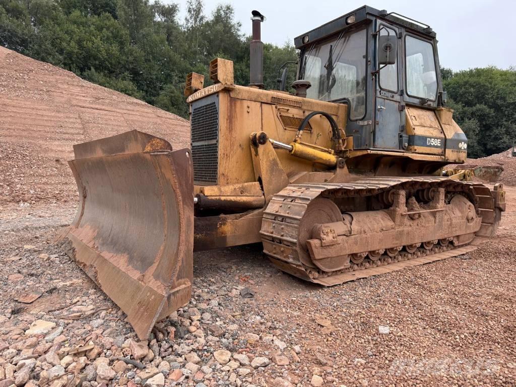 Komatsu D58E-1 Paletli dozerler