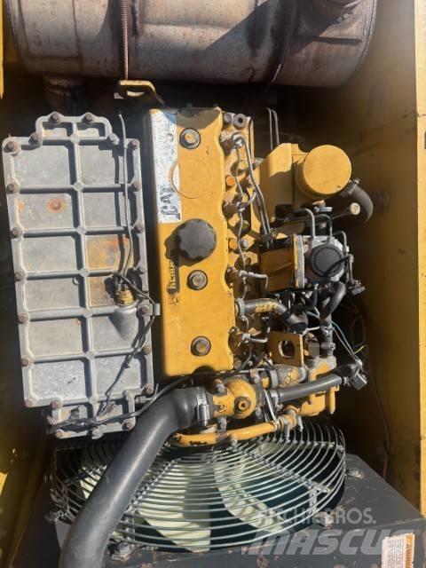 CAT 317 B L Paletli ekskavatörler