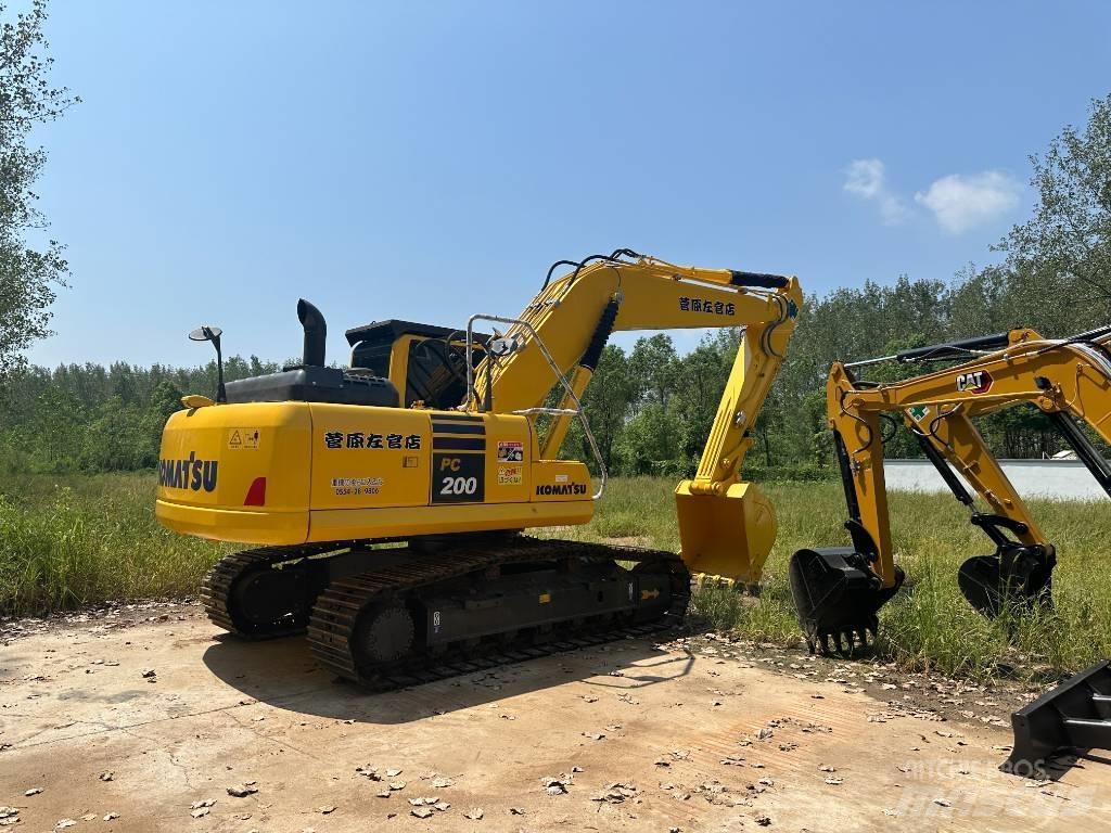Komatsu PC200-8 Paletli ekskavatörler