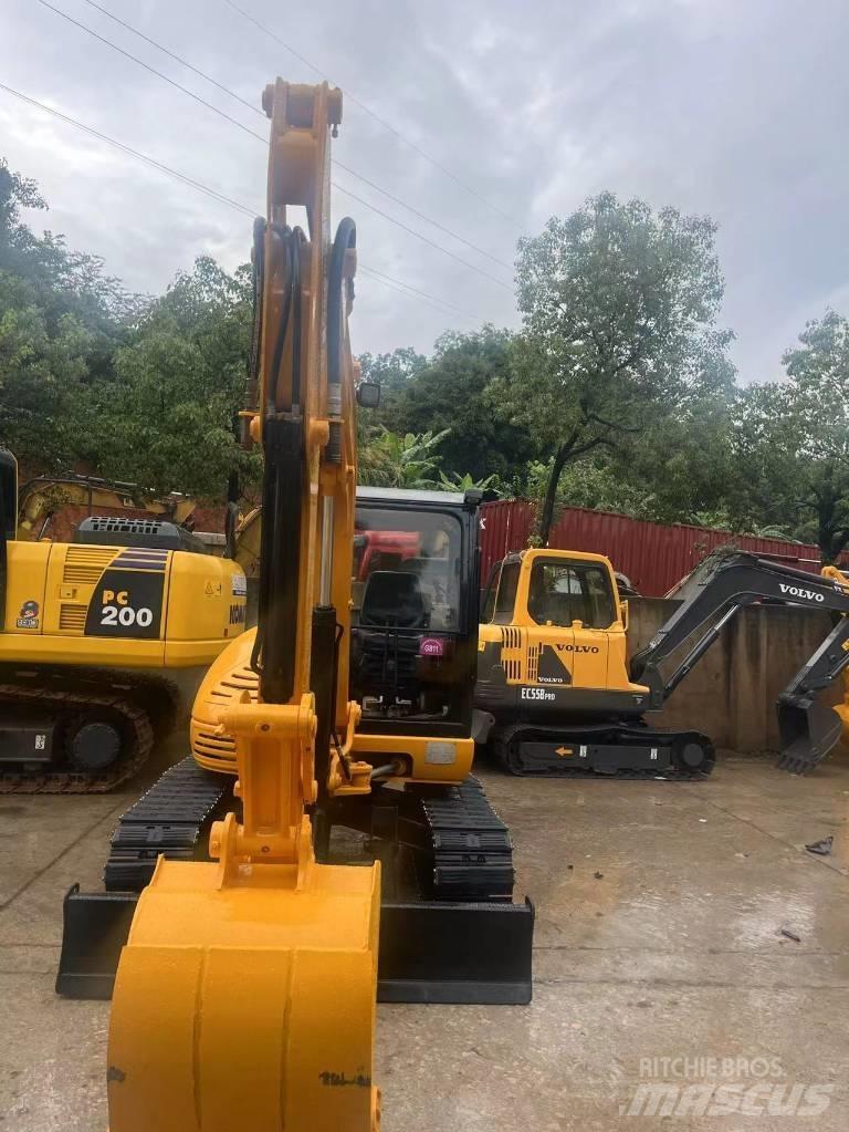 JCB 8050 Paletli ekskavatörler