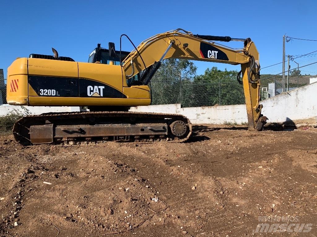CAT 320 D L Paletli ekskavatörler