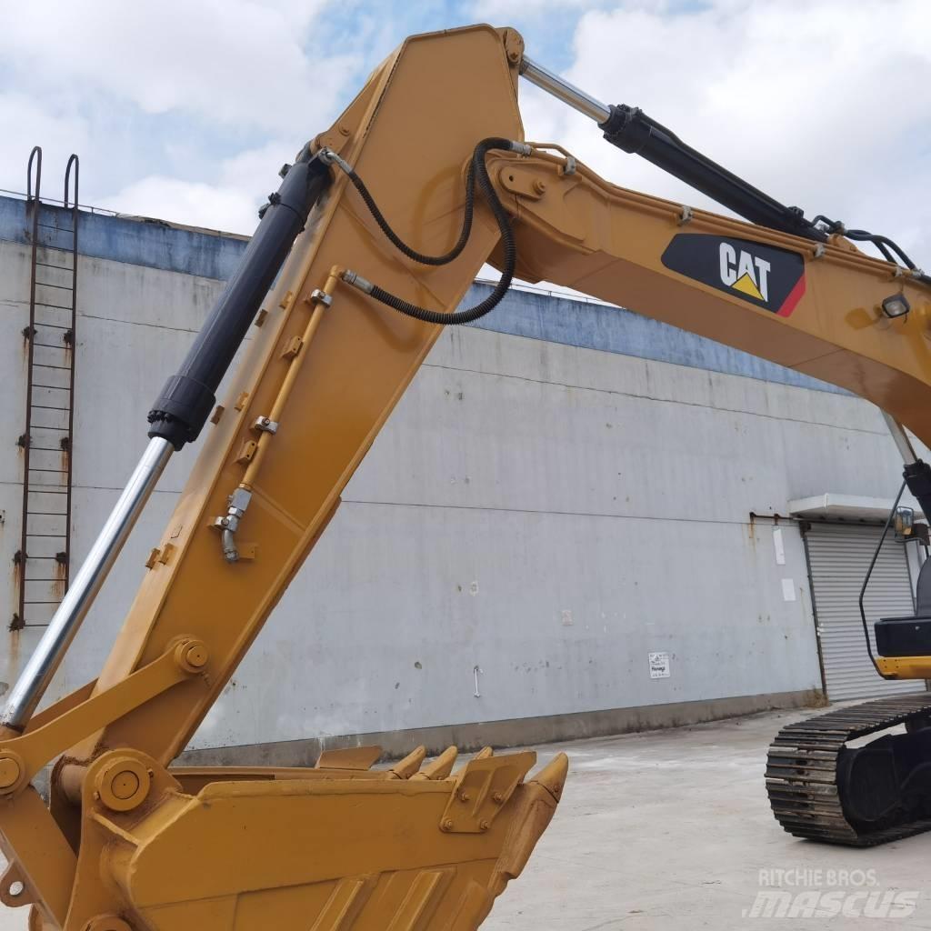 CAT 325D Paletli ekskavatörler