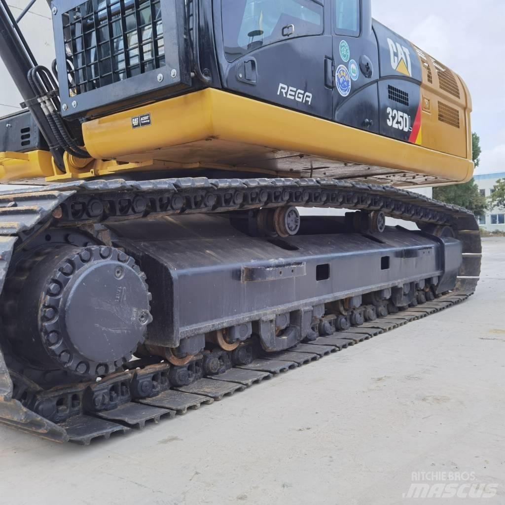 CAT 325D Paletli ekskavatörler