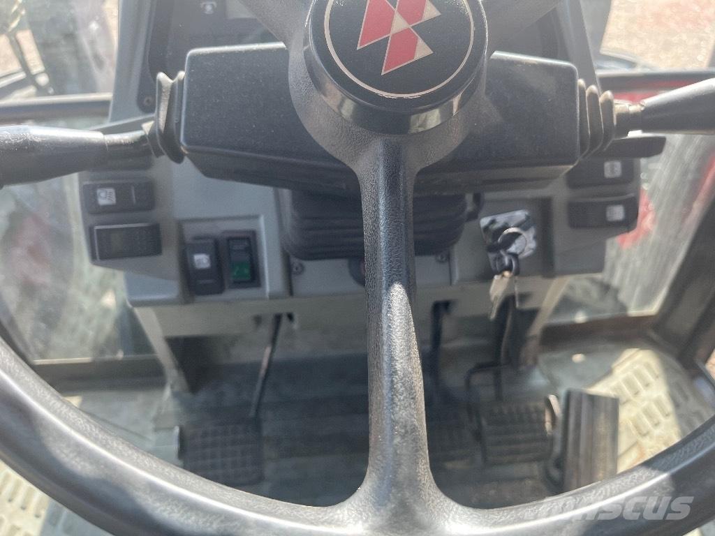 Massey Ferguson 8110 Traktörler