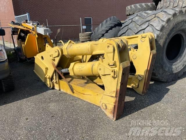 CAT D 8 R Ripper Diger parçalar