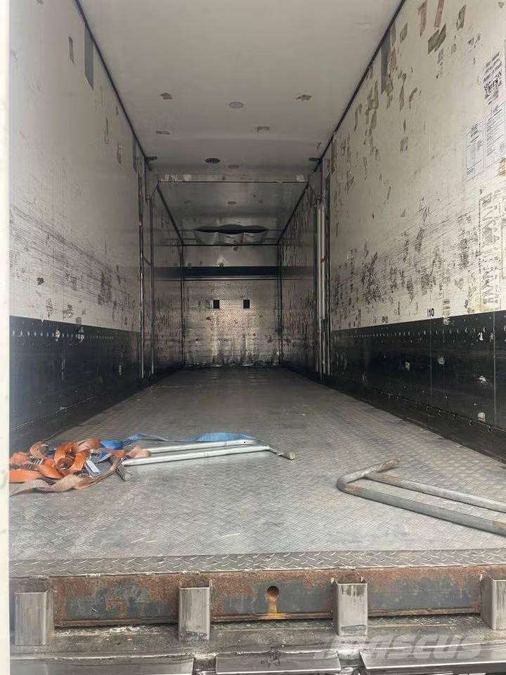 VAK V 4-40 Frigofrik römorklar