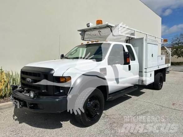 Ford F550 SD Diger