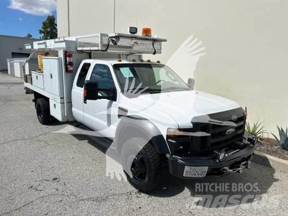 Ford F550 SD Diger