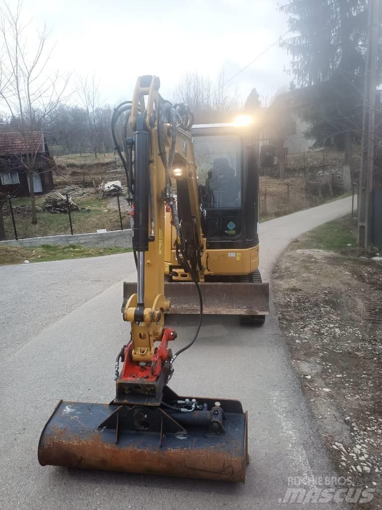 CAT 303 E CR Paletli ekskavatörler