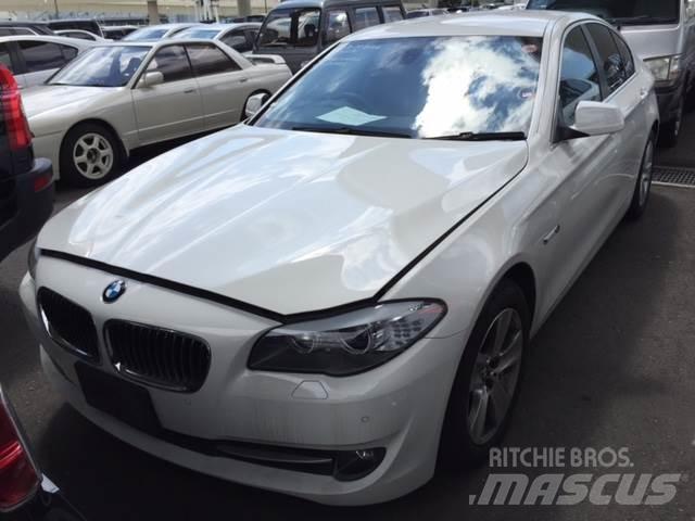 BMW 528i Otomobiller