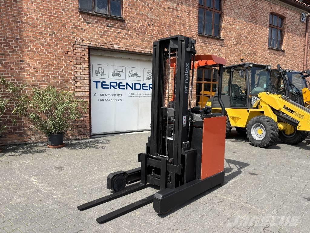 Toyota RRE 140 Reach truck - depo içi istif araçları