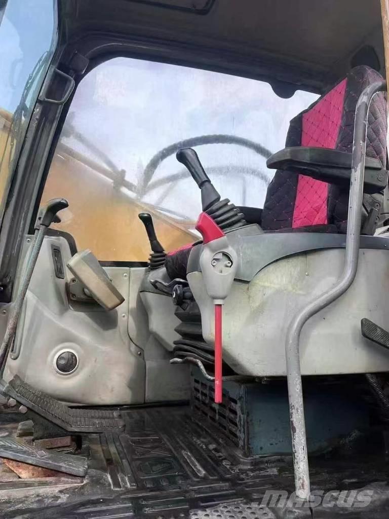 XCMG XE 215 DA Paletli ekskavatörler