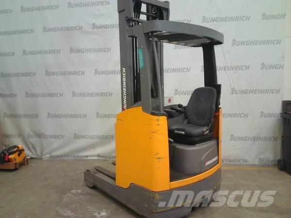 Jungheinrich ETV 216 Reach truck - depo içi istif araçları