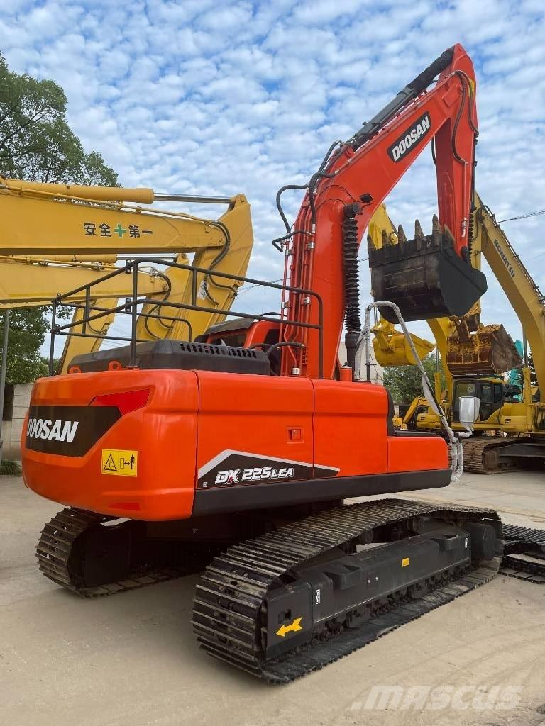 Doosan DX 225 Midi ekskavatörler 7 - 12 t