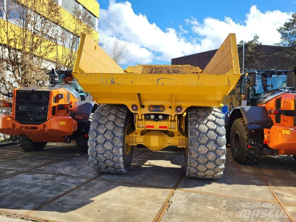 Bell B30E 4x4 Belden kirma kaya kamyonu