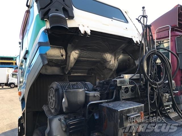 UD KL-CK482BAT Çekiciler