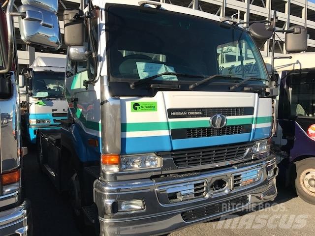UD KL-CK482BAT Çekiciler