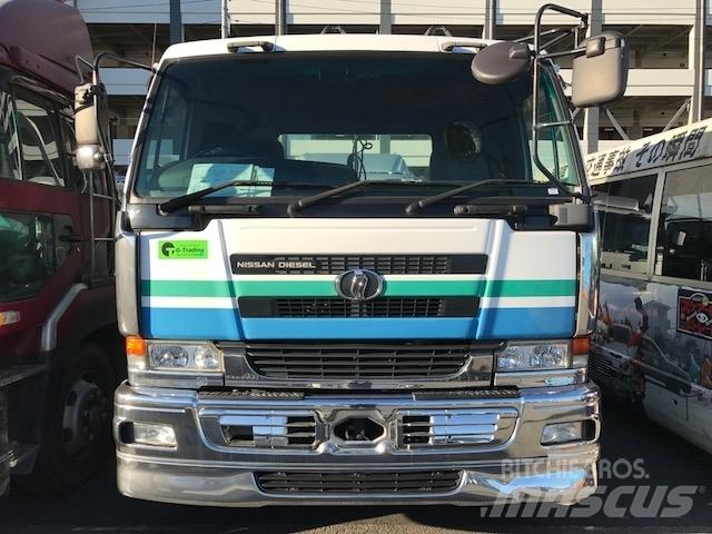 UD KL-CK482BAT Çekiciler