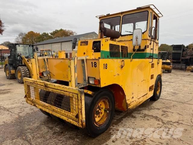 Hamm GRW 15 Pnömatik lastikli silindirler