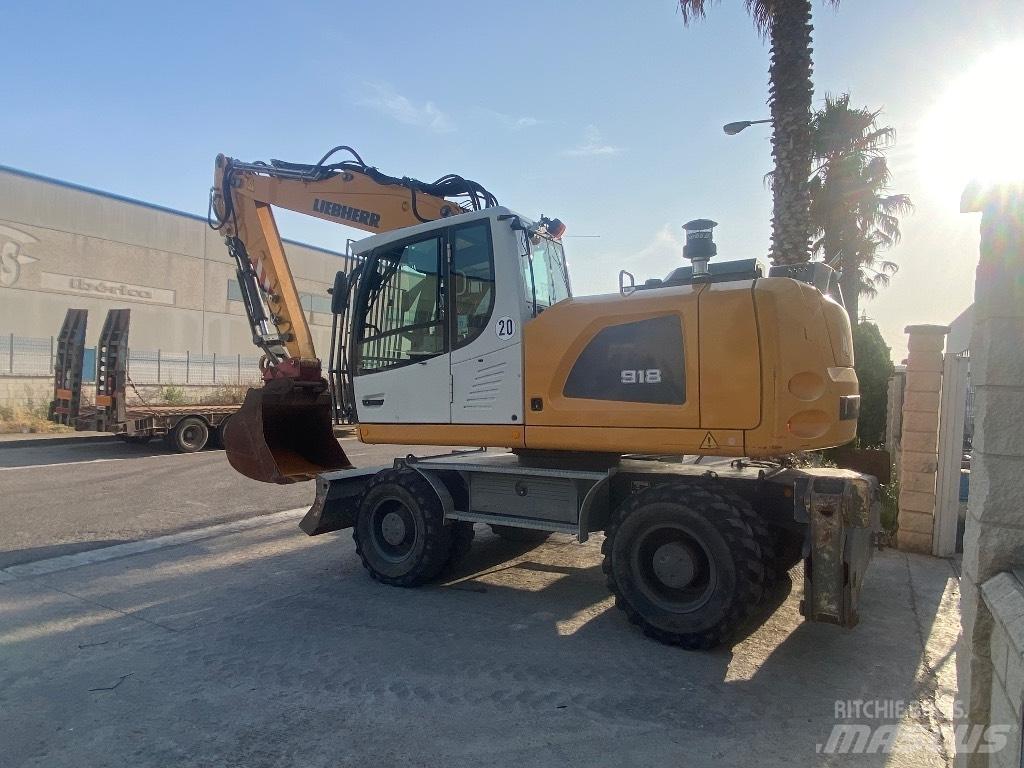 Liebherr A918 Lastik tekerli ekskavatörler