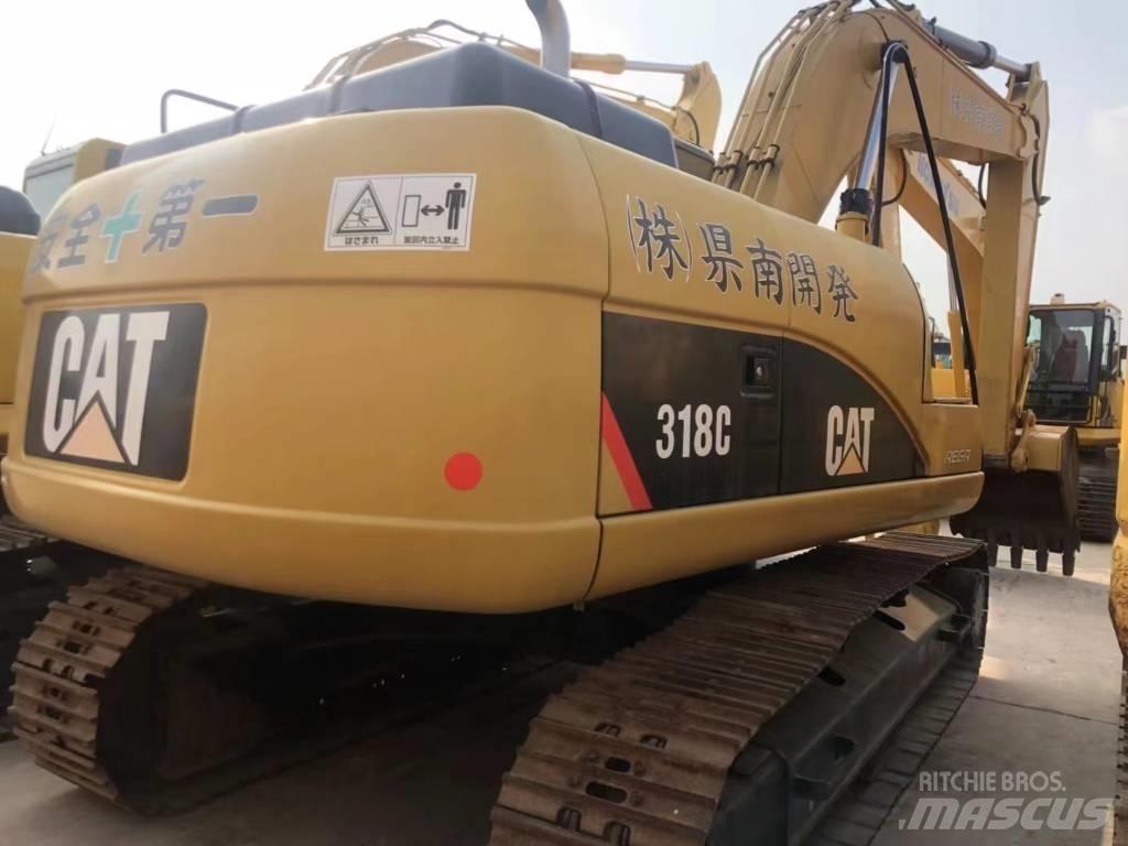 CAT 318C Paletli ekskavatörler