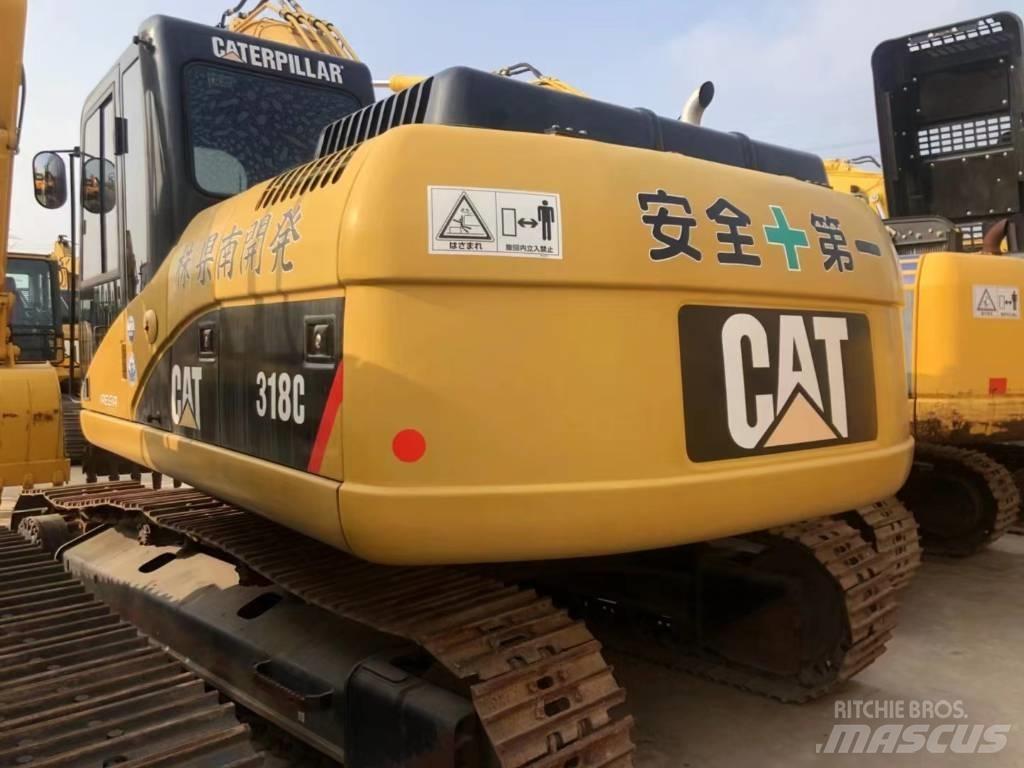 CAT 318C Paletli ekskavatörler
