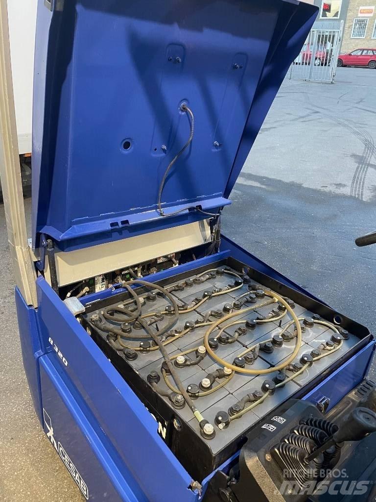 Cesab B320 Elektrikli forkliftler