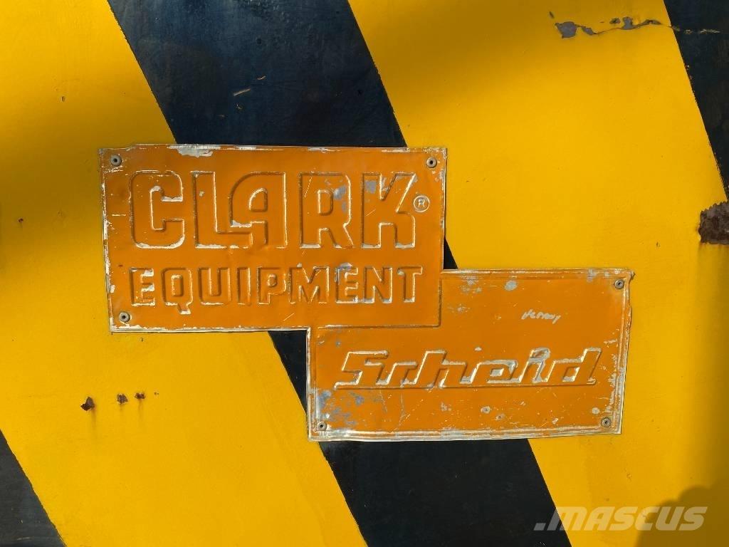 Clark Equipment Lastikler