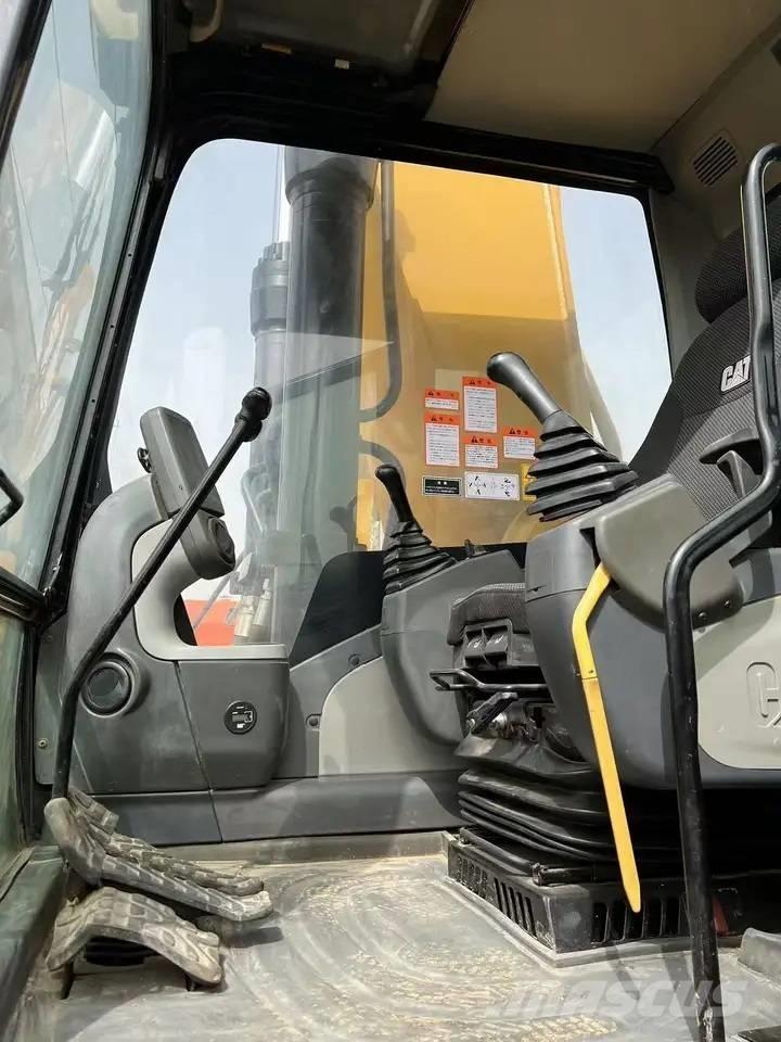 CAT 336D Paletli ekskavatörler