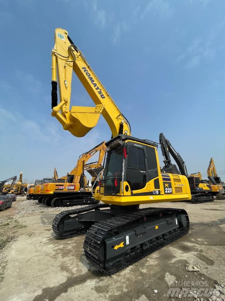 Komatsu PC 220 Paletli ekskavatörler