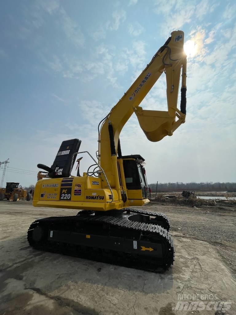 Komatsu PC220-8 Paletli ekskavatörler