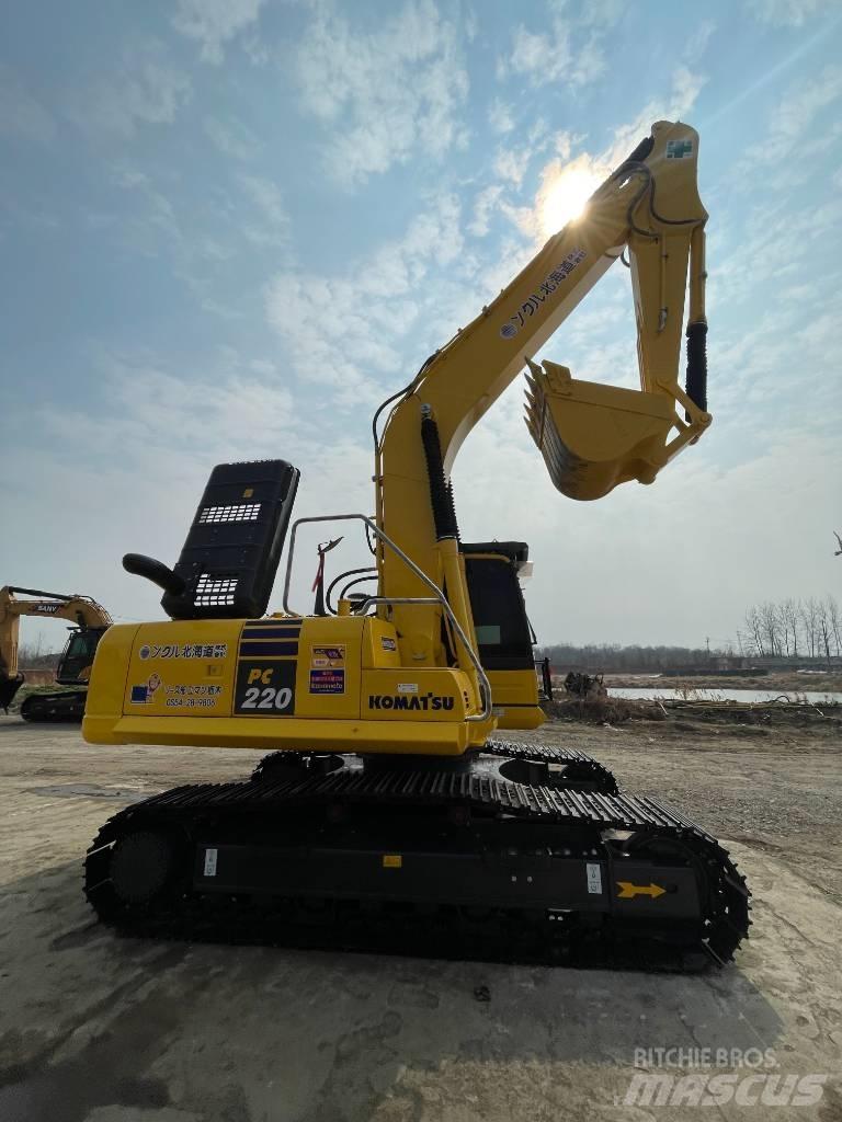Komatsu PC220-8 Paletli ekskavatörler