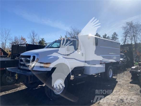 Ford F750 Diger