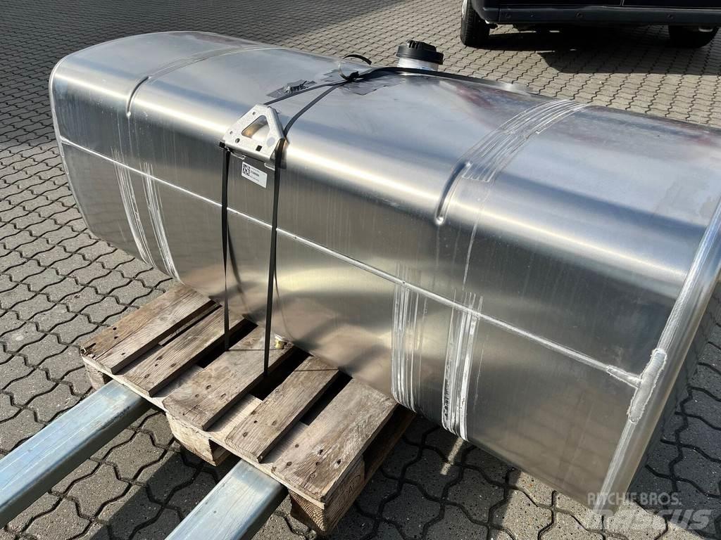 DAF XG Yakıt ve katkı maddesi tankları